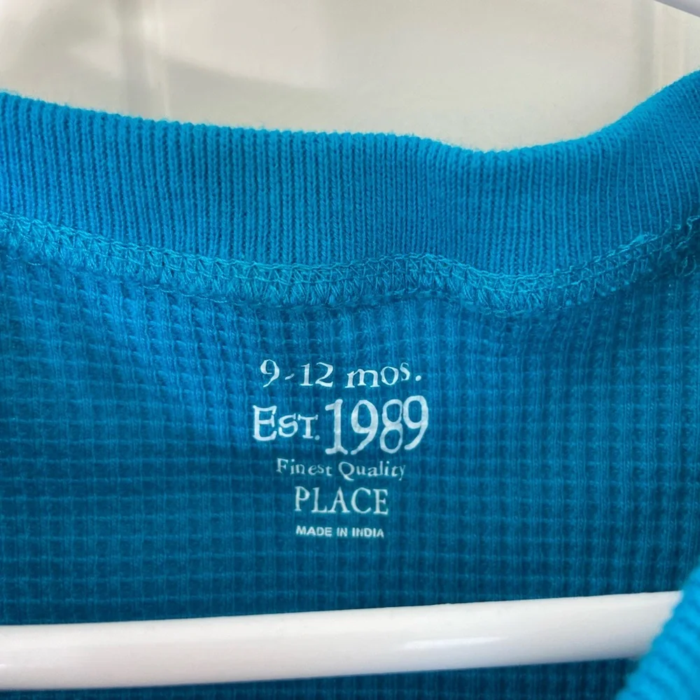 NEW Children’s Place baby boy’s medium blue decal‎ waffle knit textured shirt